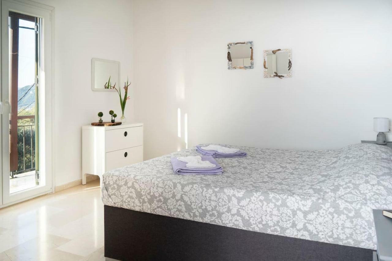 Coralli Pentati 1 Dimitris Apartments Bagian luar foto